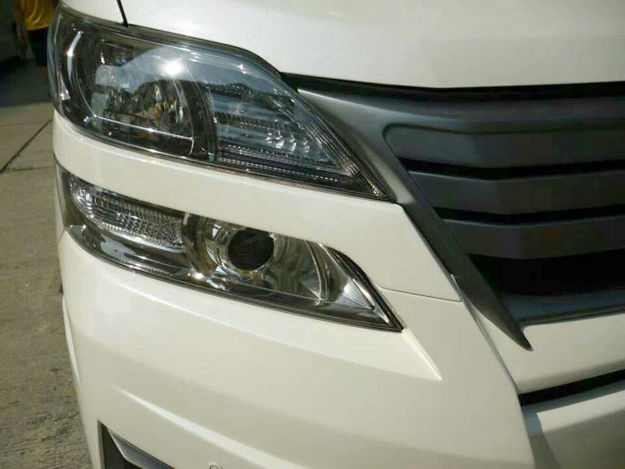 Picture of 08-15 Vellfire 20 series AH20 WD Style Middle Eyebrow (Conversion for Pre-facelift to Facelift)