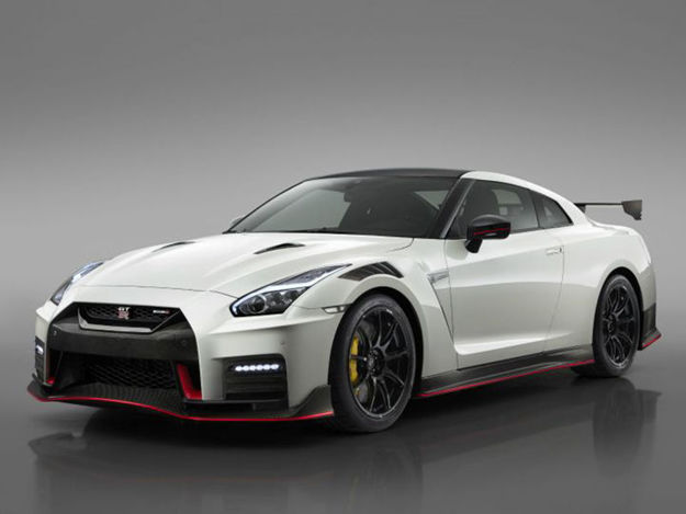 Picture of R35 GTR 08-17 NIS Style front vented fender pair