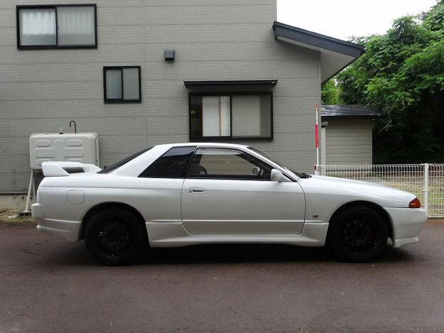 Picture of Skyline R32 GTS OE Type side skirt